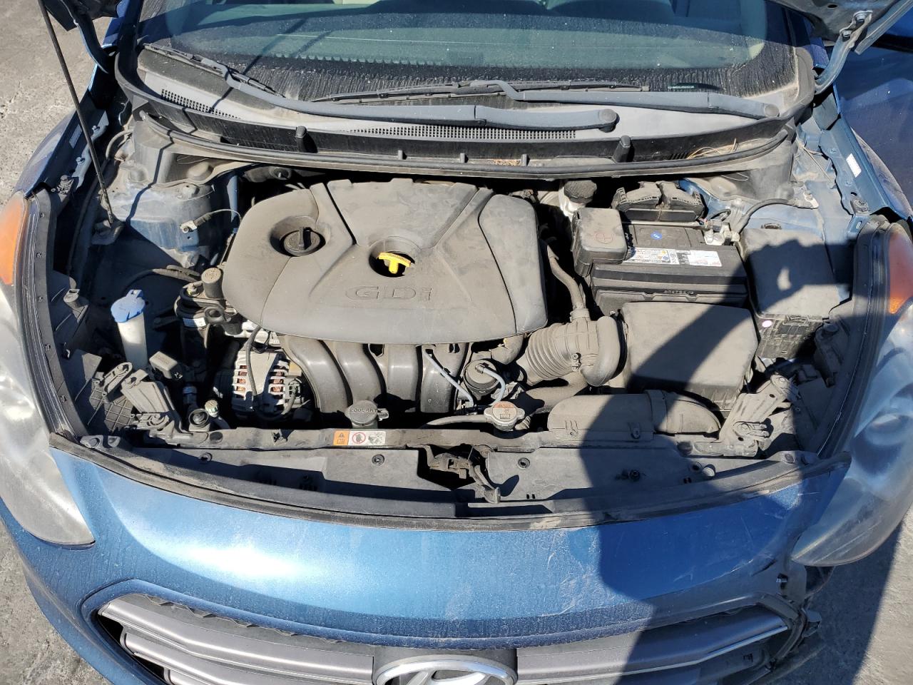 2016 Hyundai Elantra - Image 11