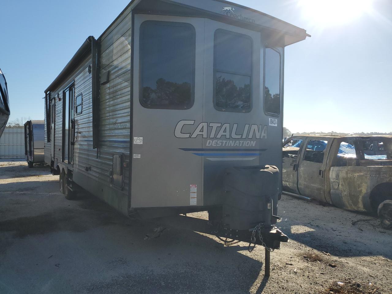 2019 Coach Catalina for Sale in Harleyville, SC - Minor Dent/Scratches