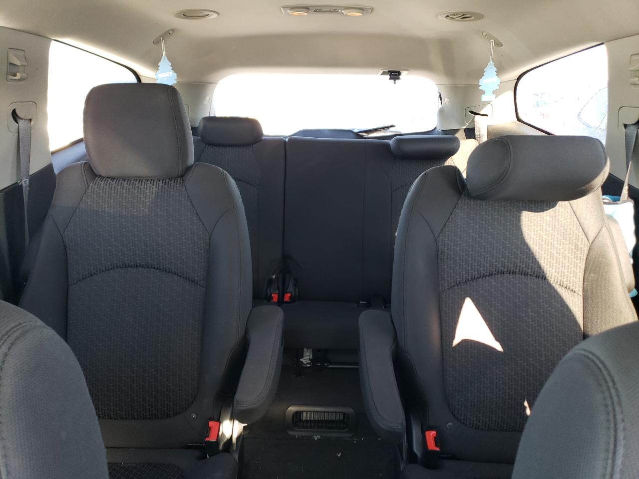 2011 Chevrolet Traverse - Image 10
