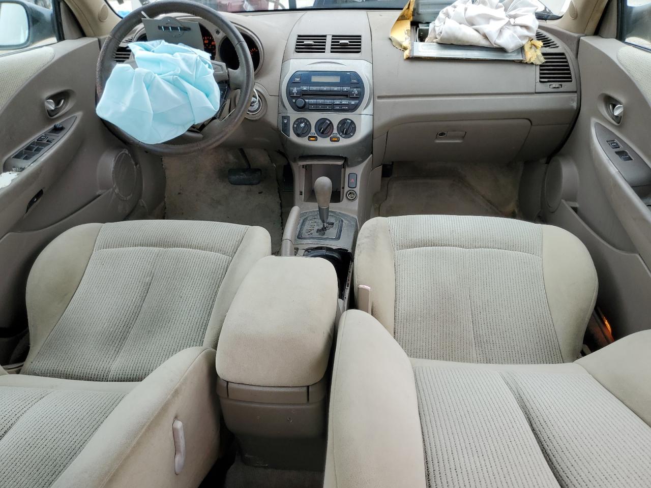 2004 Nissan Altima - Image 8