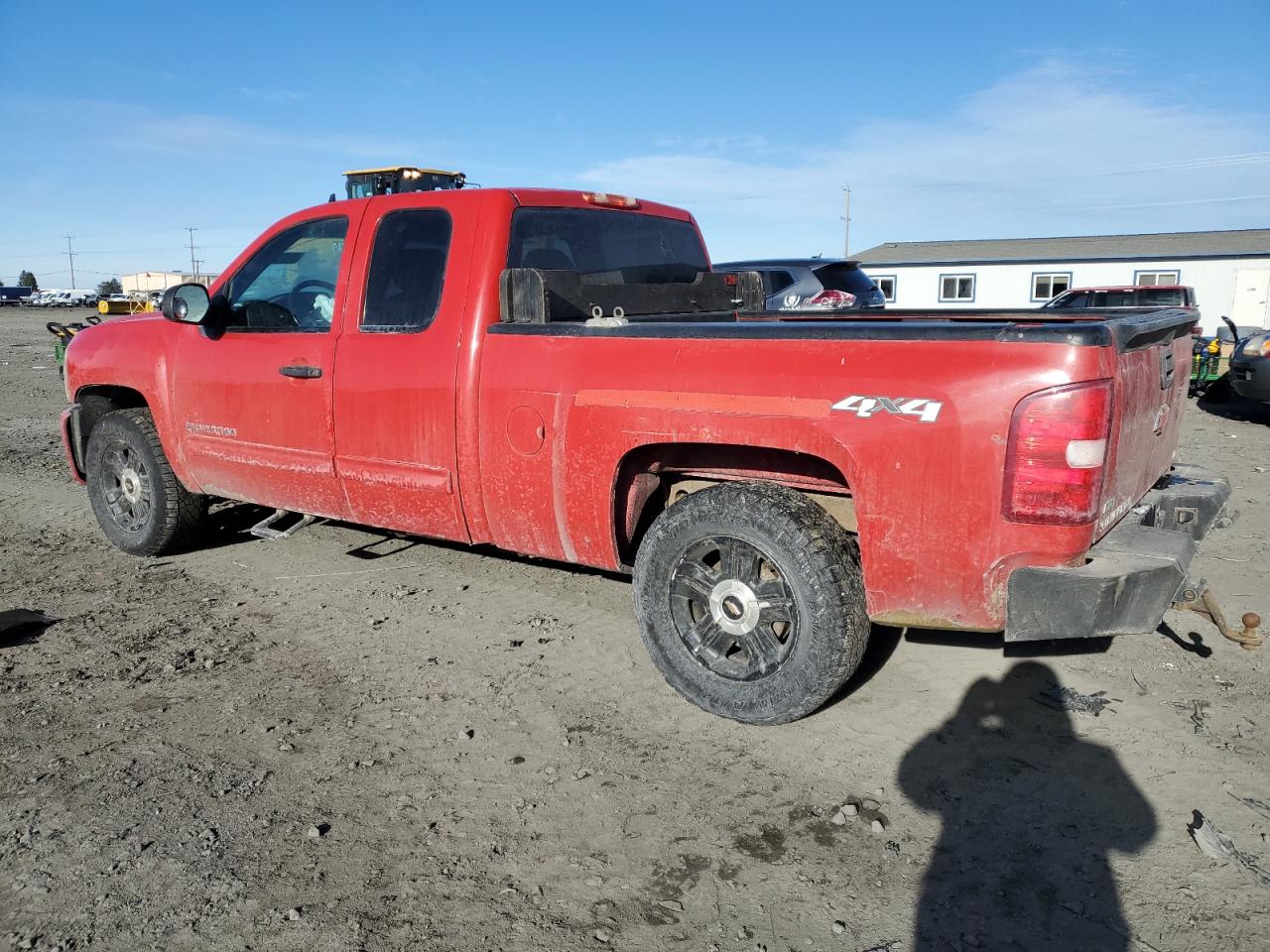 2011 Chevrolet Silverado - Image 2