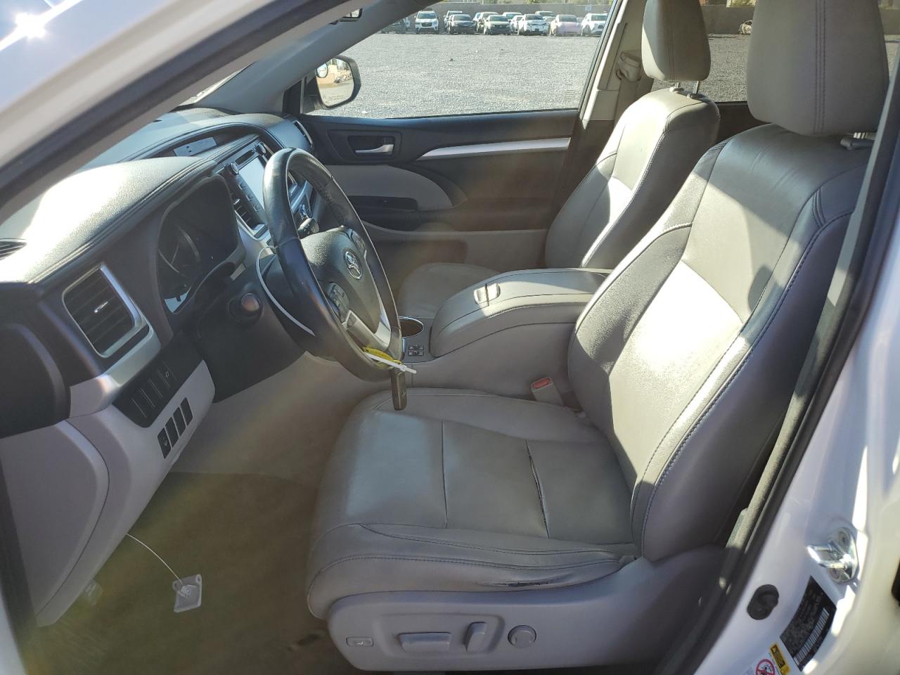 2015 Toyota Highlander - Image 7