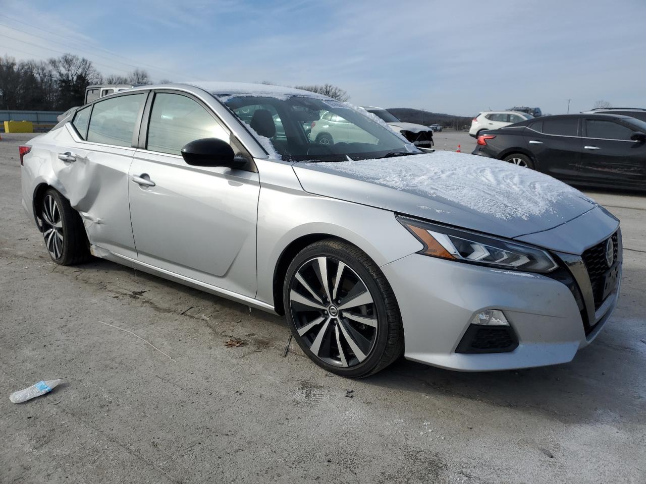 2022 Nissan Altima - Image 4