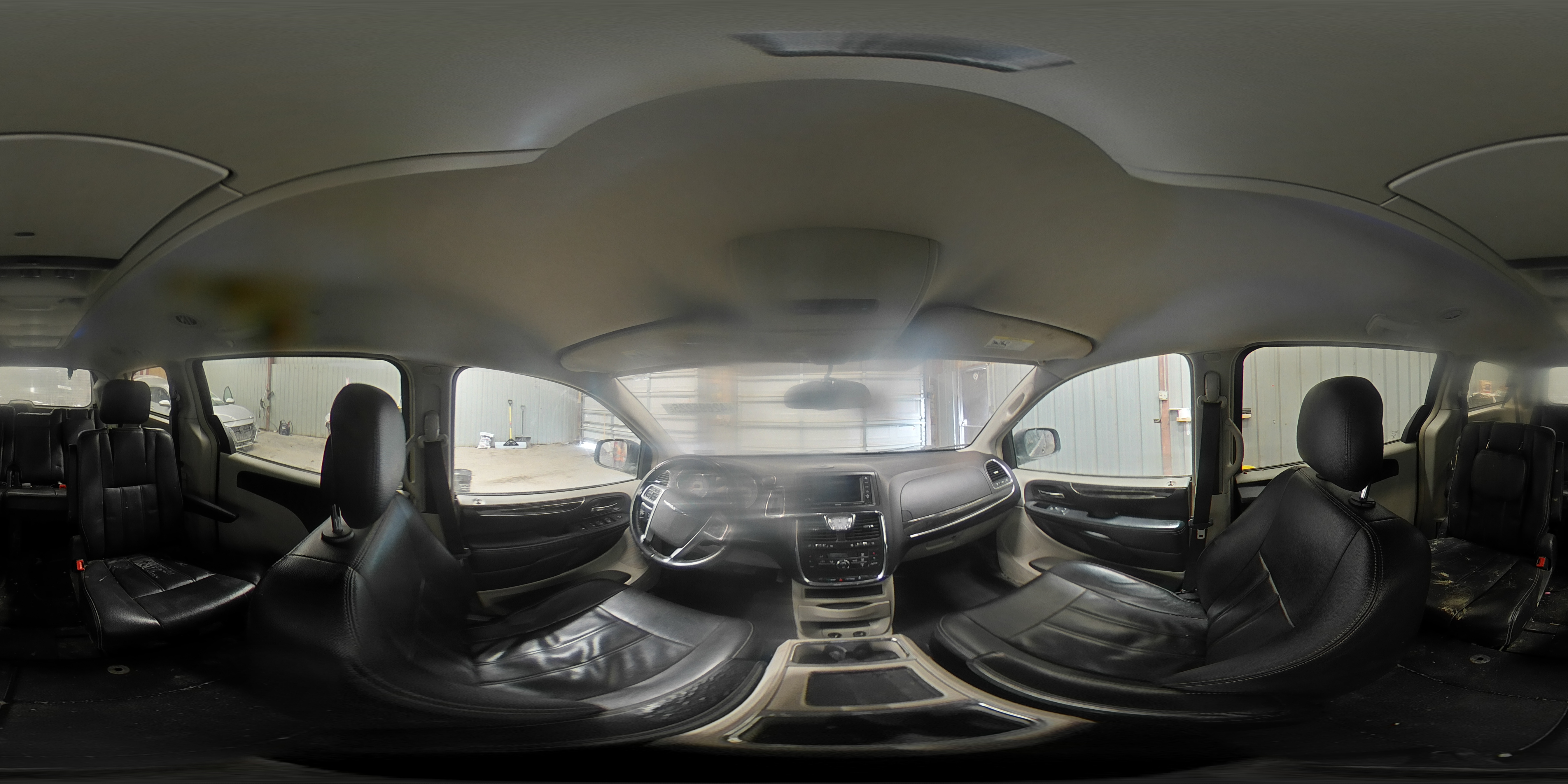 2013 Chrysler Town & Country - Image 14