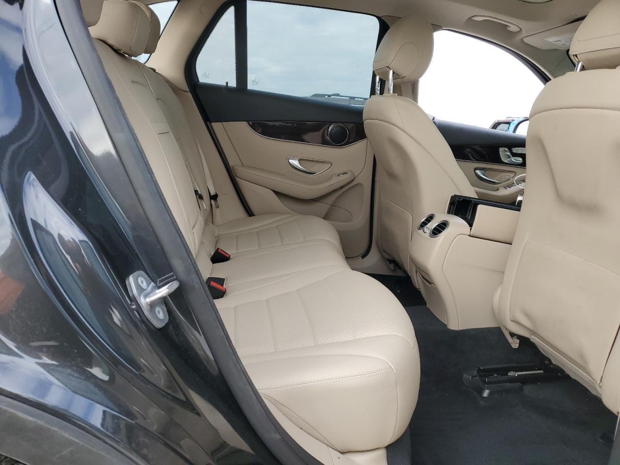 2020 Mercedes-Benz GLC - Image 11