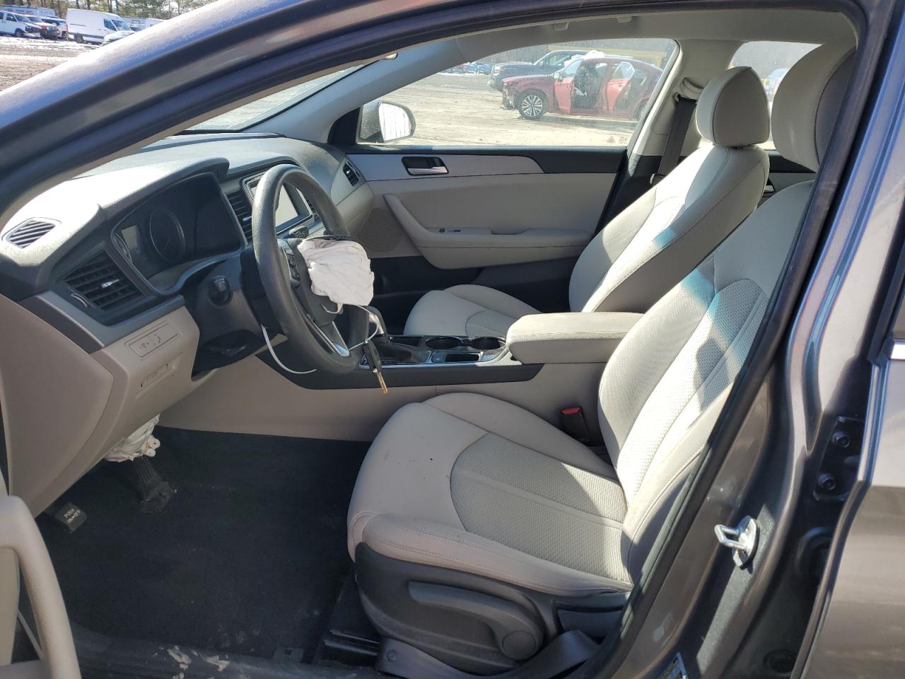 2019 Hyundai Sonata - Image 7