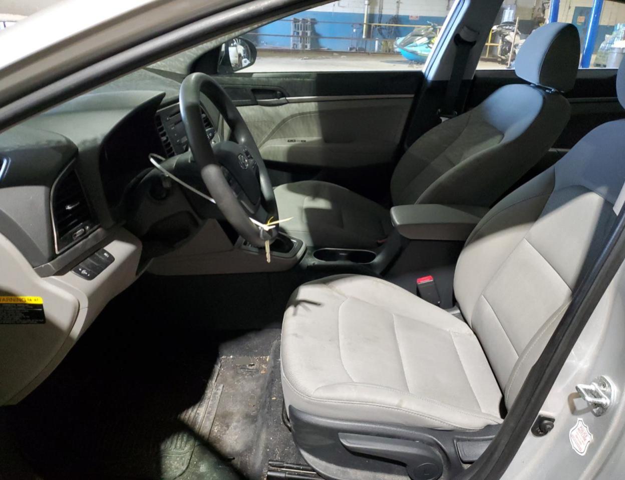 2017 Hyundai Elantra - Image 7