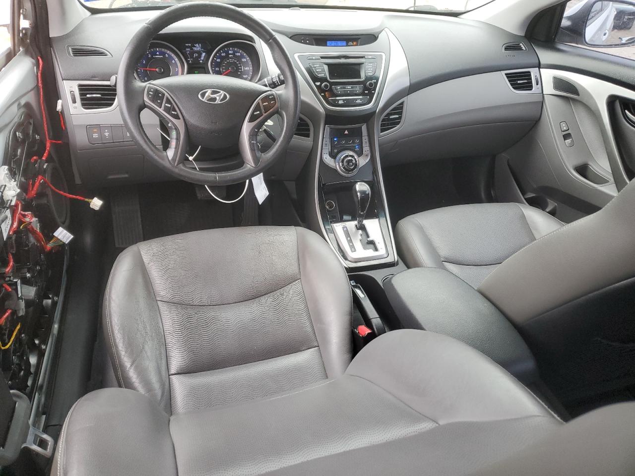 2013 Hyundai Elantra - Image 8