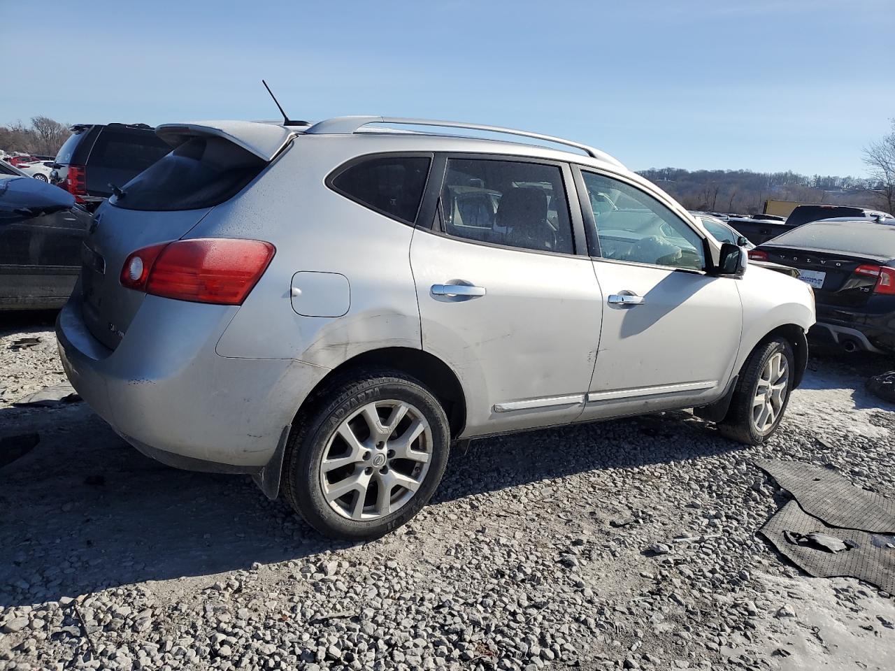 2013 Nissan Rogue - Image 3