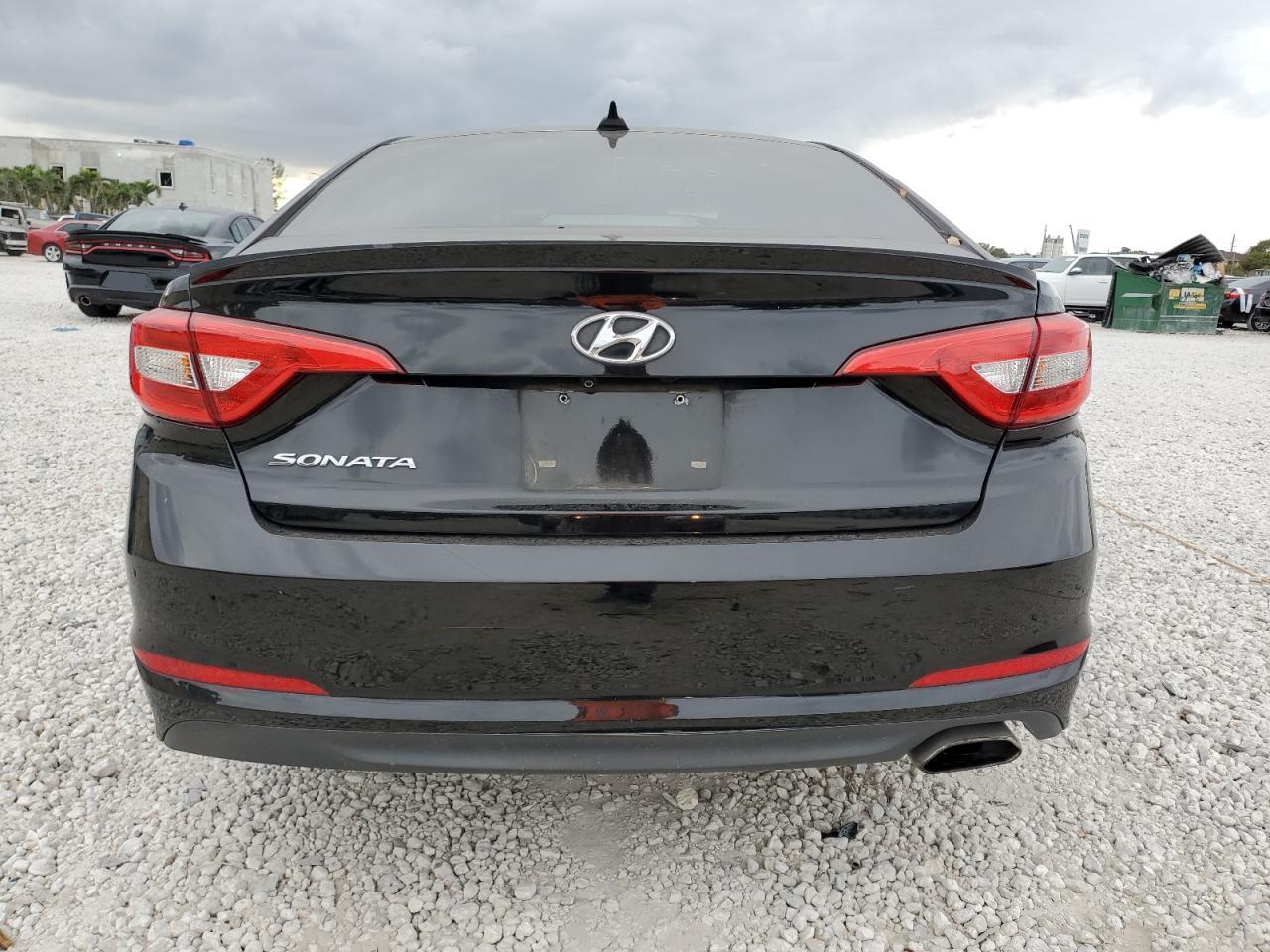 2016 Hyundai Sonata - Image 6