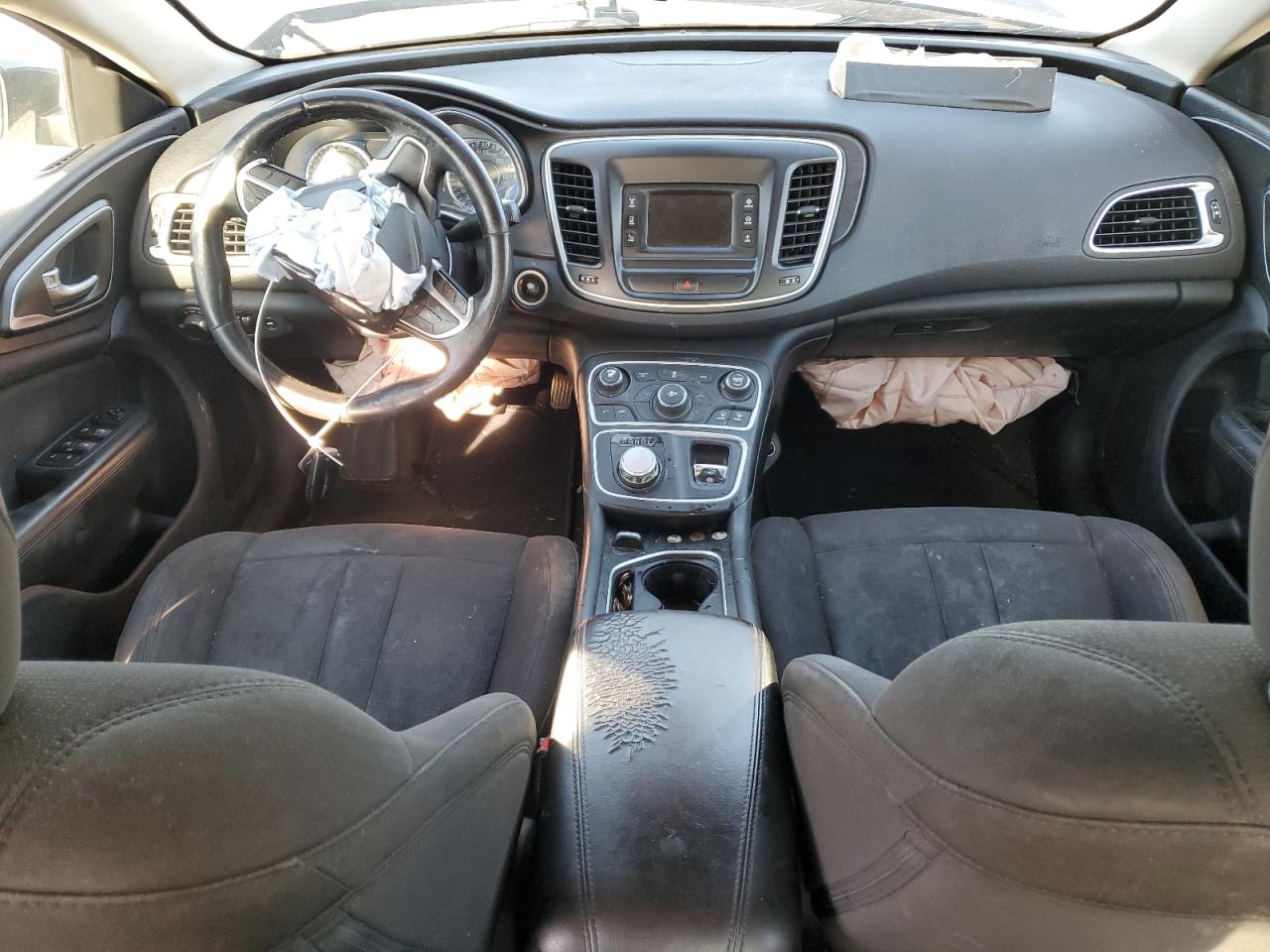 2015 Chrysler 200 - Image 8
