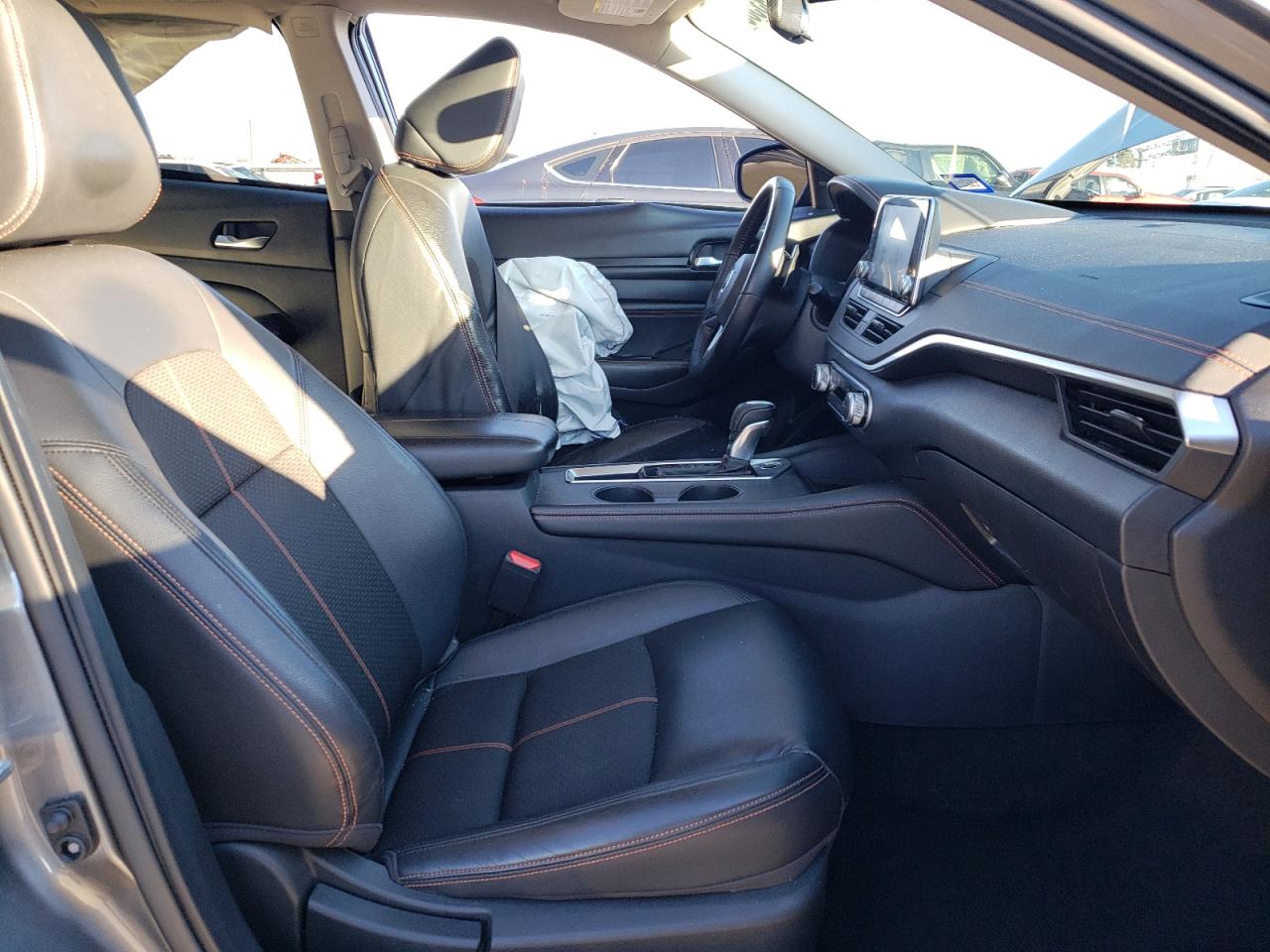 2019 Nissan Altima - Image 7