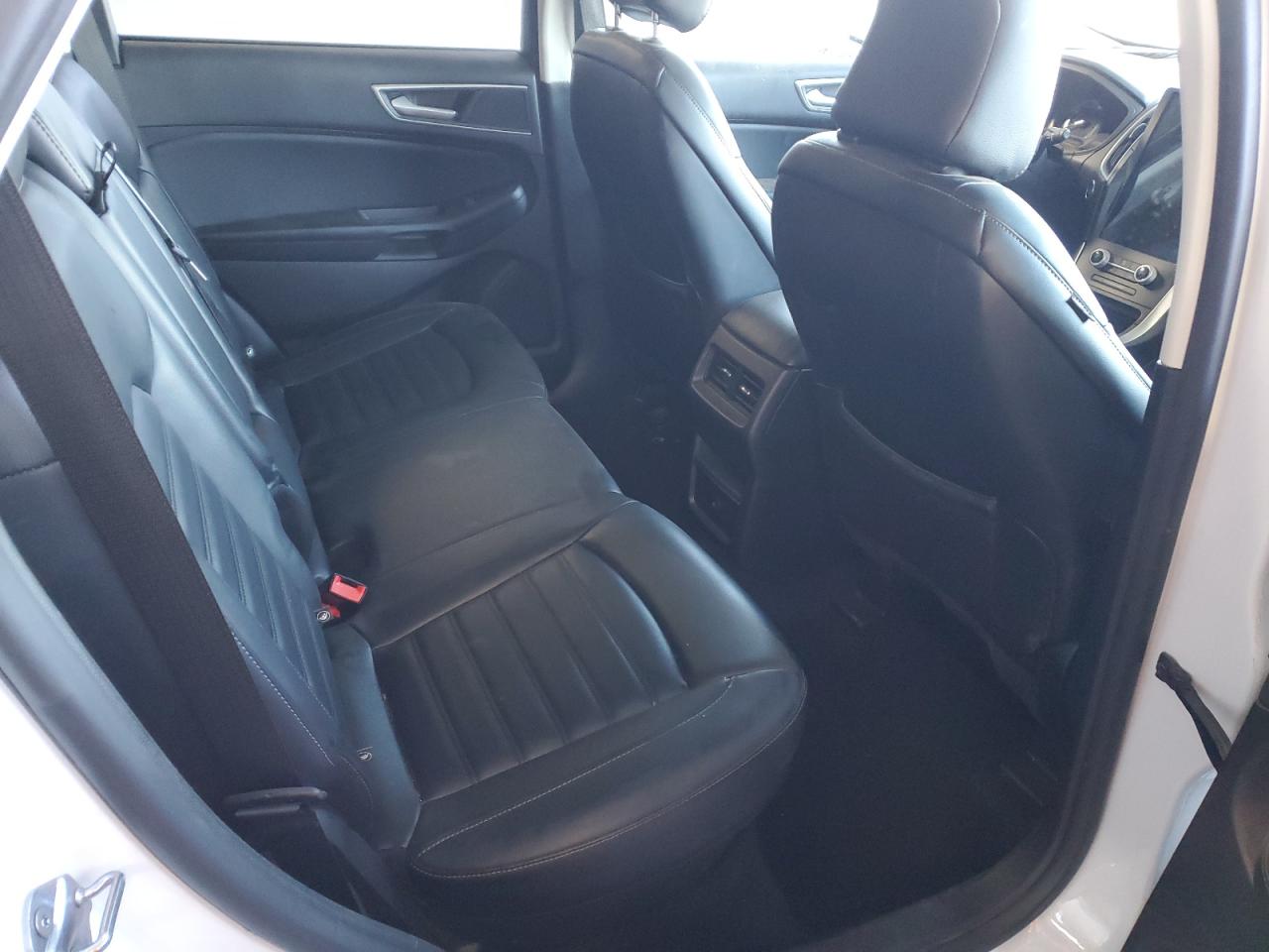 2023 Ford Edge - Image 11