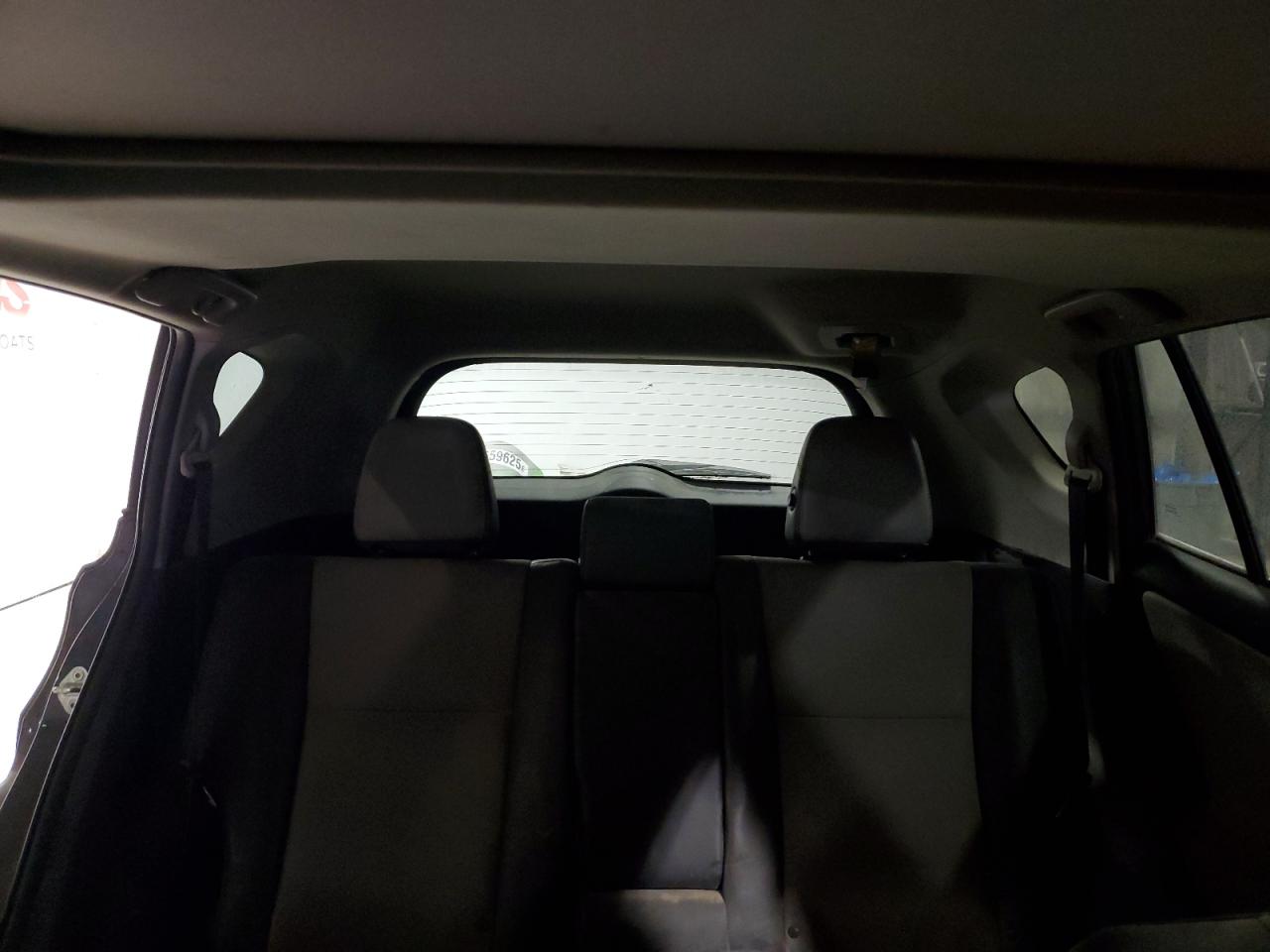 2015 Toyota RAV 4 - Image 10