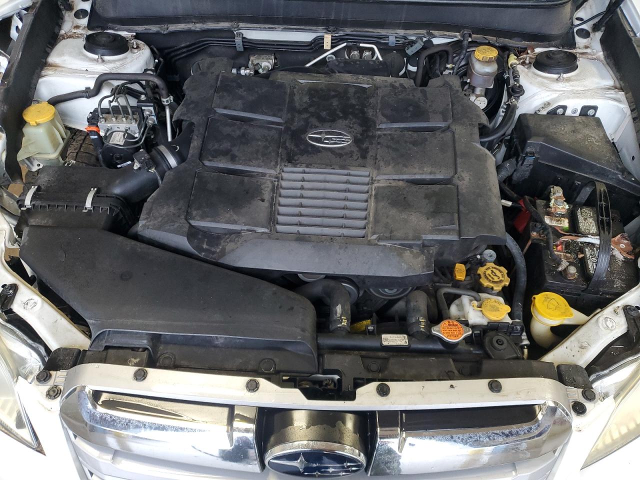 2014 Subaru Outback - Image 12