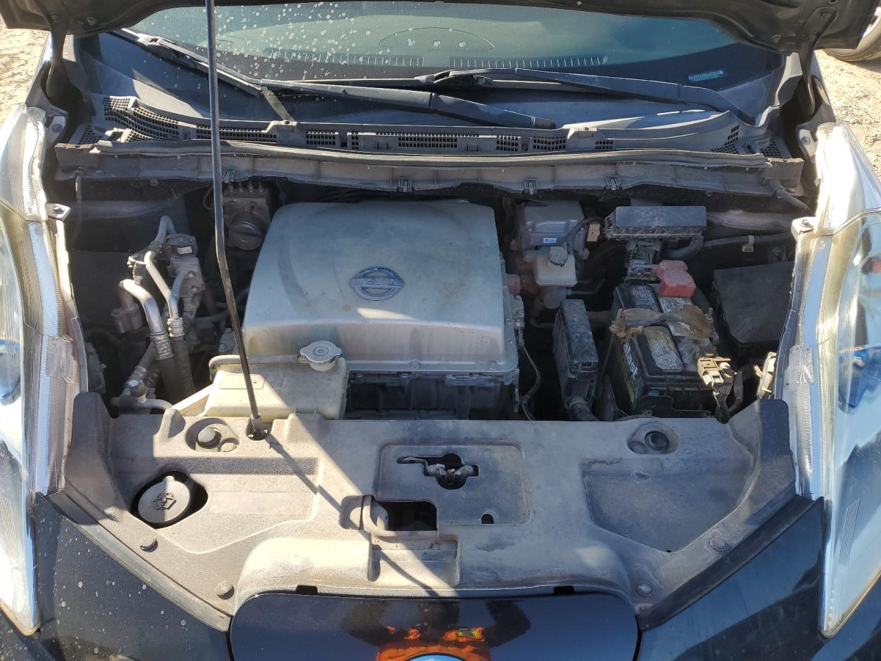 2015 Nissan Leaf - Image 11