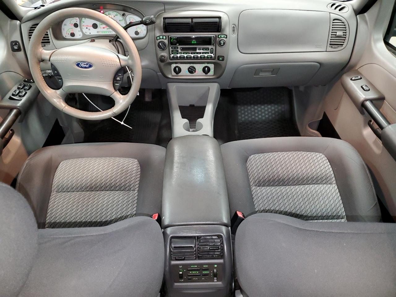 2003 Ford Explorer - Image 8