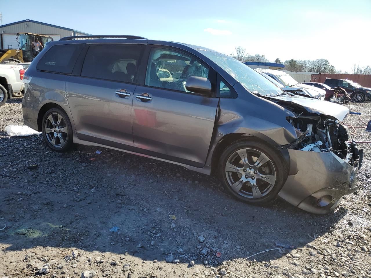 2017 Toyota Sienna - Image 4
