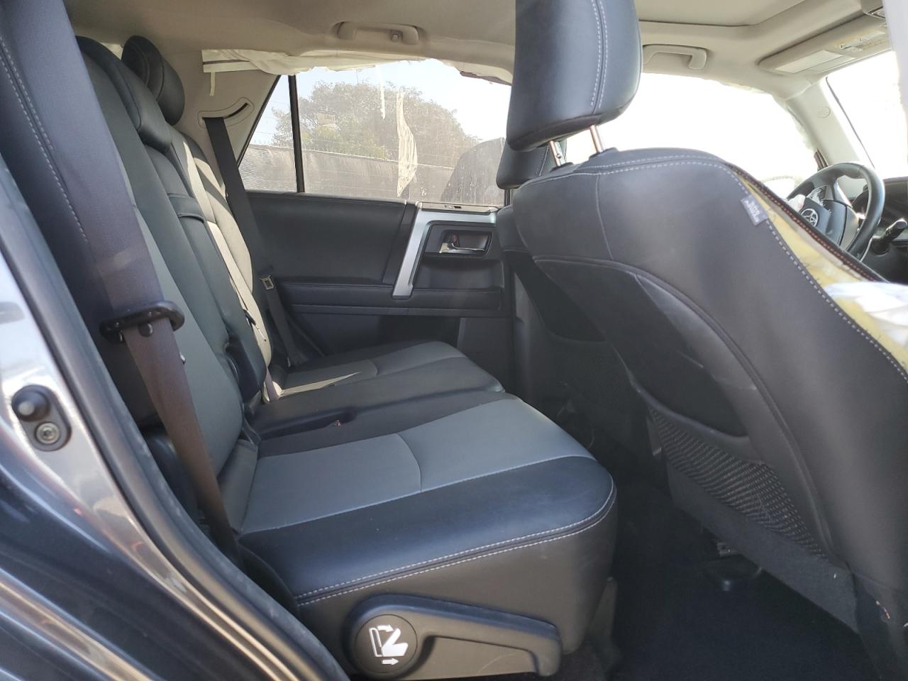 2021 Toyota 4Runner - Image 11