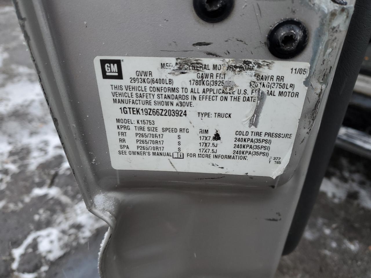 2006 GMC Sierra - Image 12