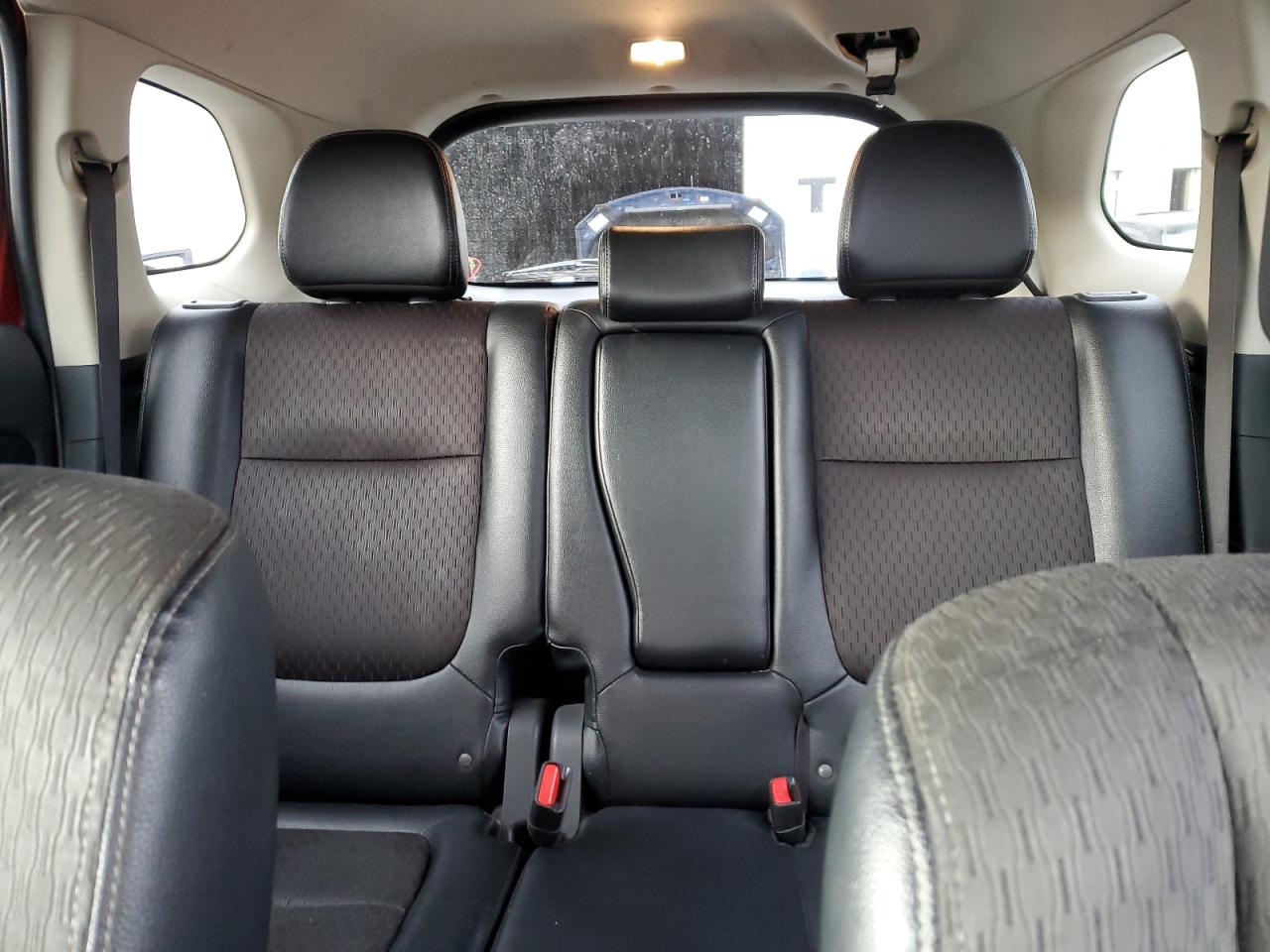 2015 Mitsubishi Outlander - Image 10