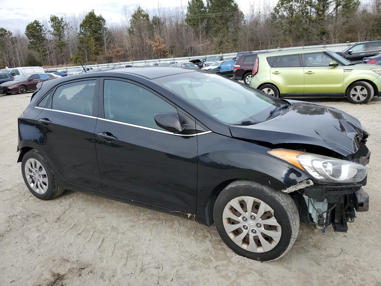 2016 Hyundai Elantra - Image 4