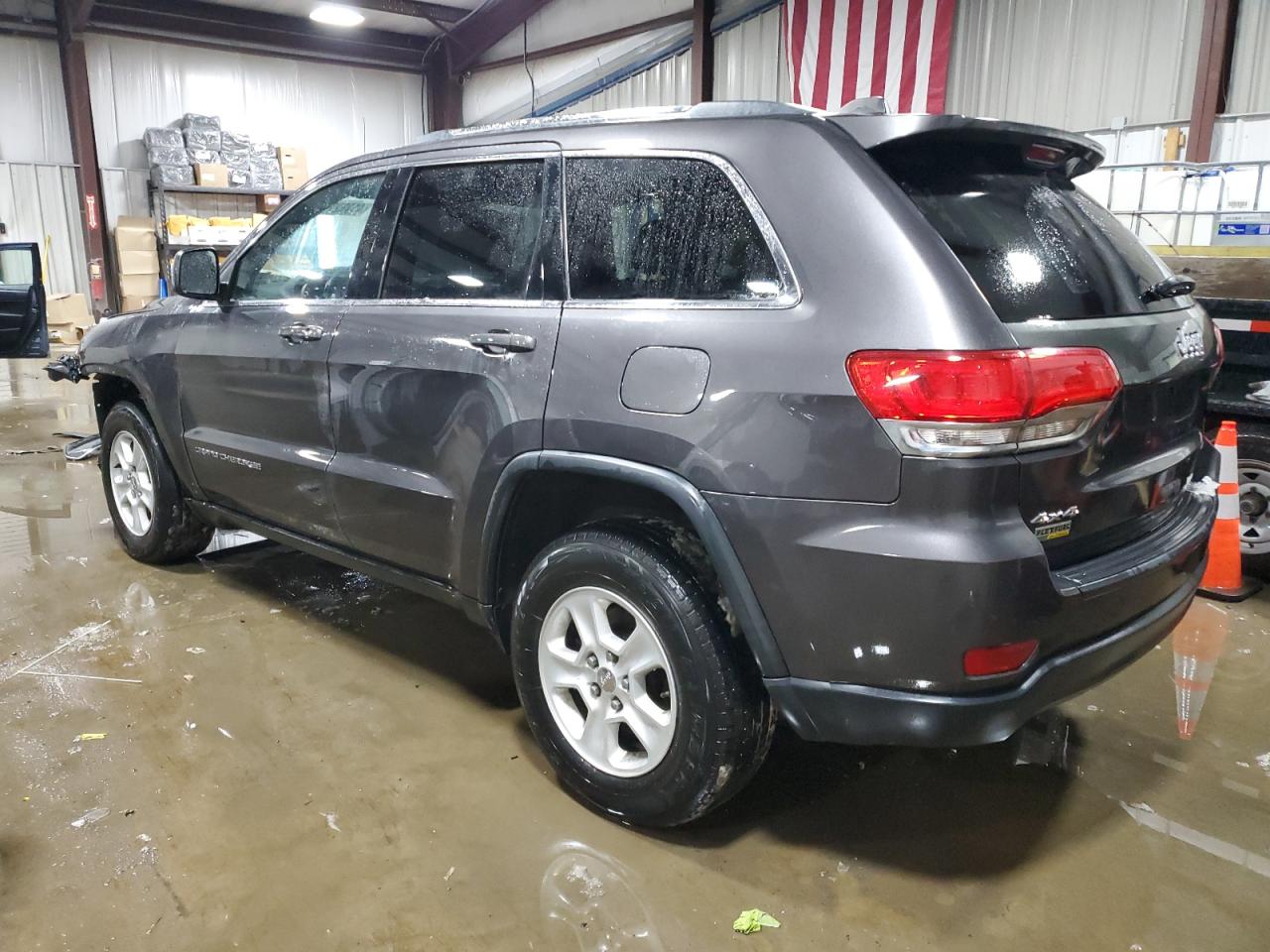 2015 Jeep Grand Cherokee - Image 2