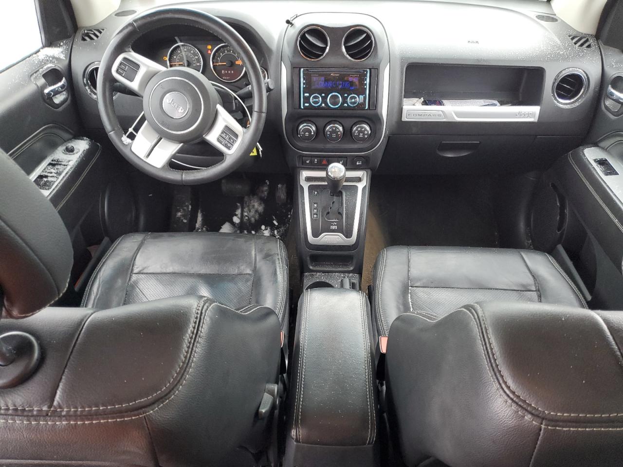 2016 Jeep Compass - Image 8