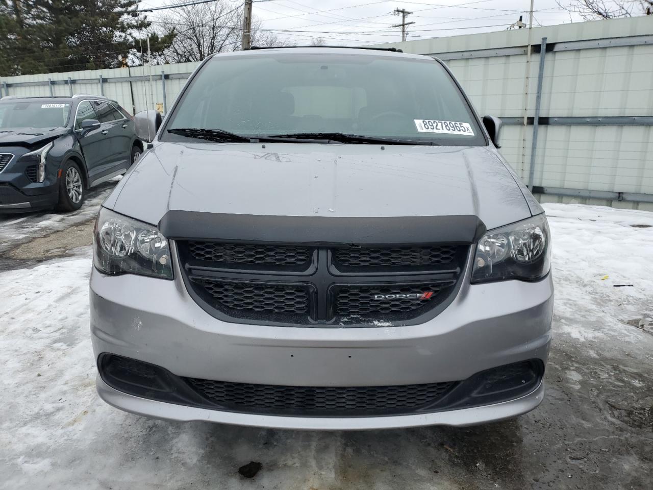2014 Dodge Caravan - Image 5