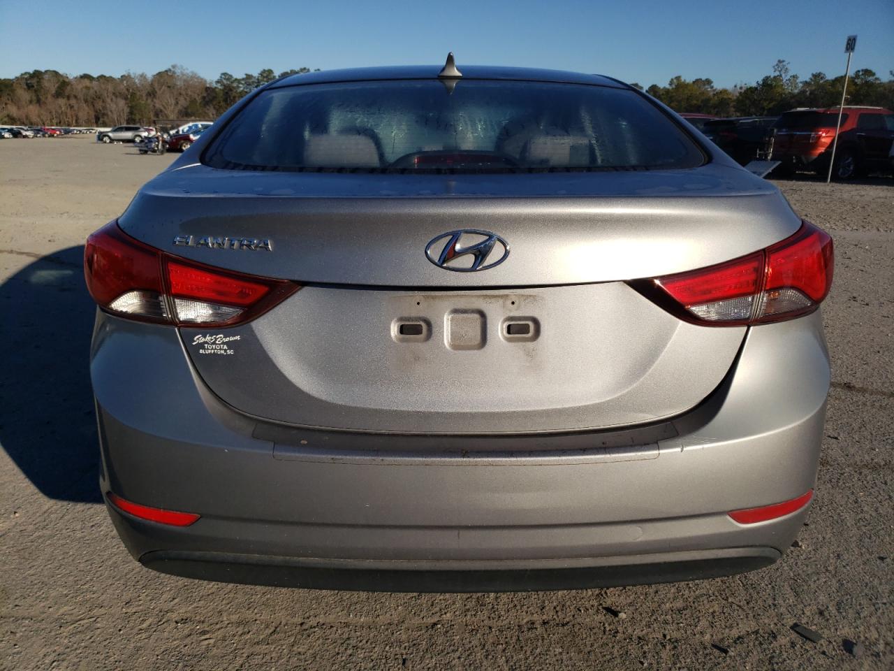 2016 Hyundai Elantra - Image 6
