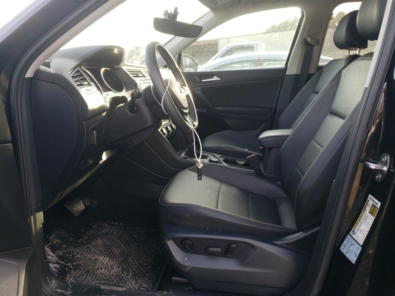 2021 Volkswagen Tiguan - Image 7