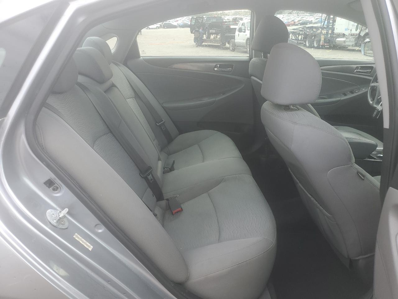 2015 Hyundai Sonata - Image 10