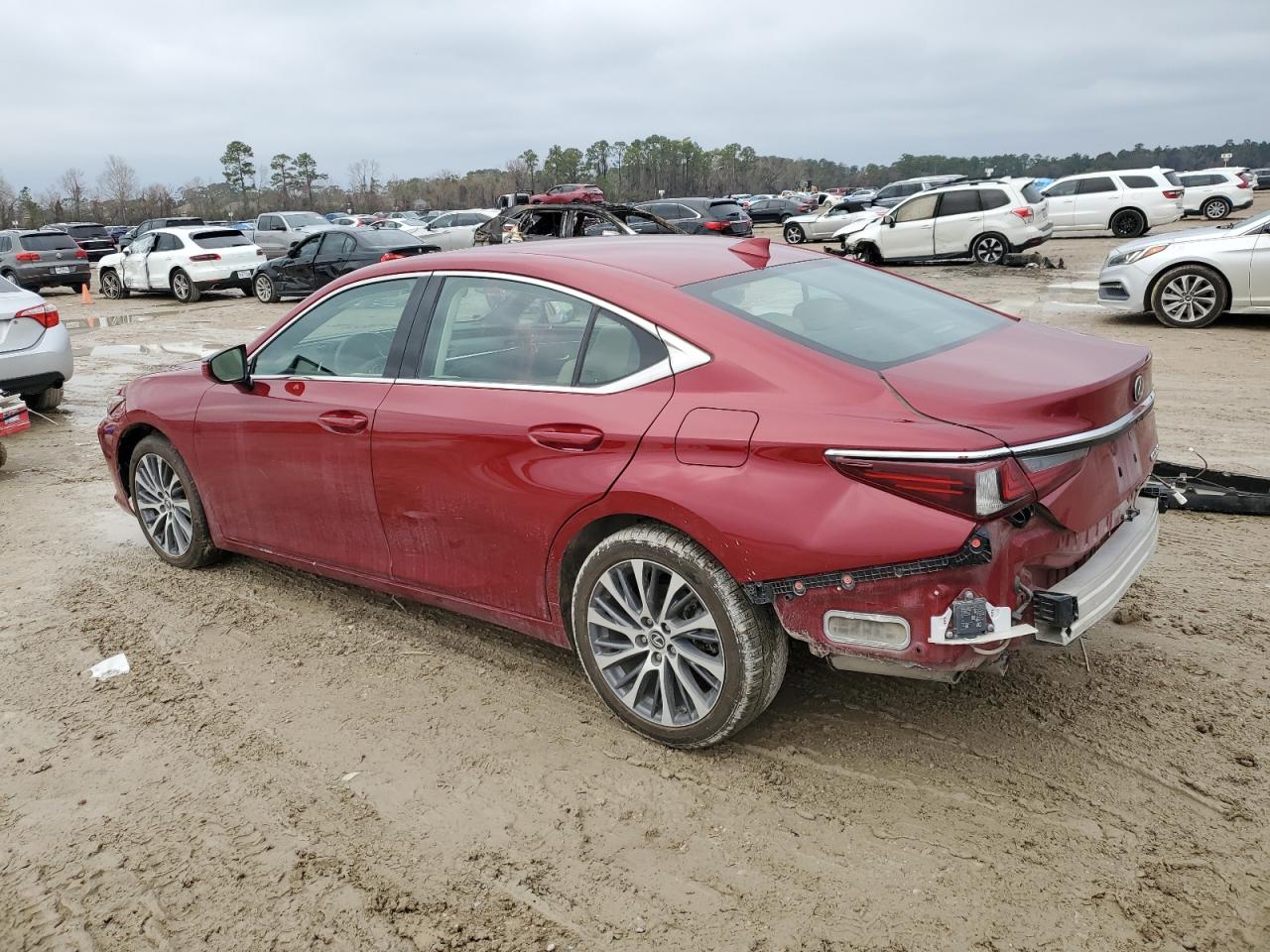 2021 Lexus ES - Image 2
