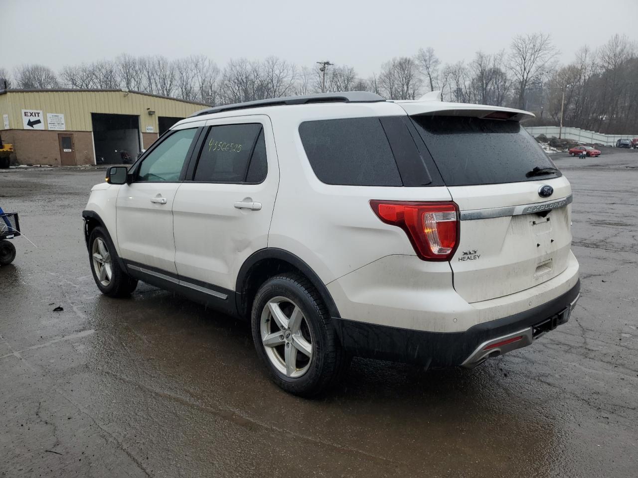 2017 Ford Explorer - Image 2