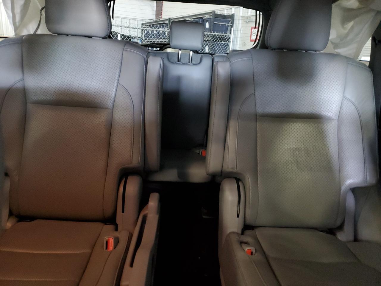 2019 Toyota Highlander - Image 10