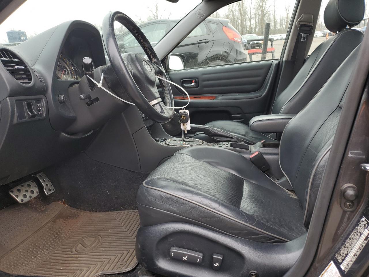 2005 Lexus IS - Image 7