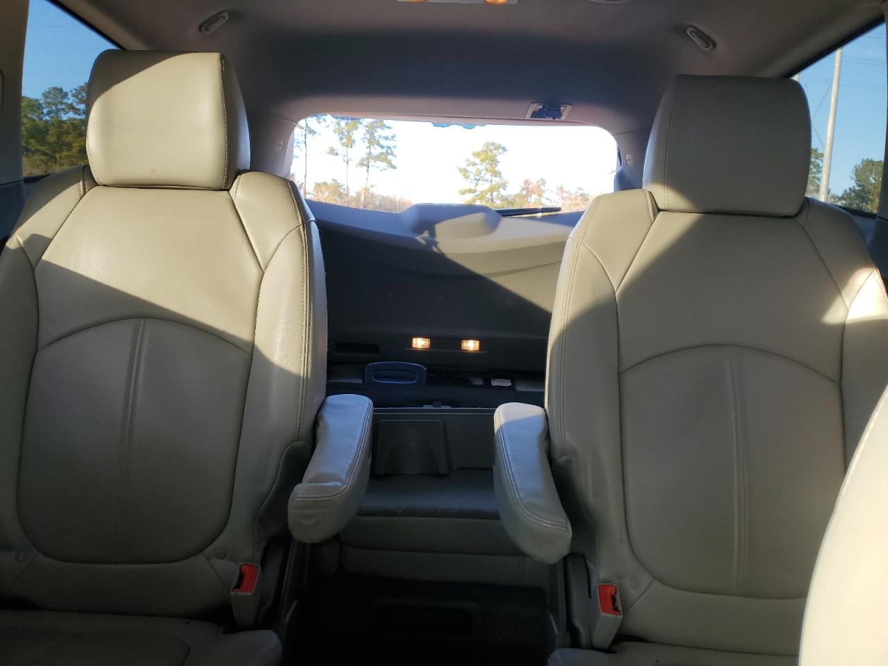 2016 Chevrolet Traverse - Image 10