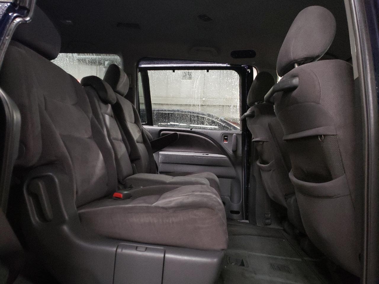 2005 Honda Odyssey - Image 11