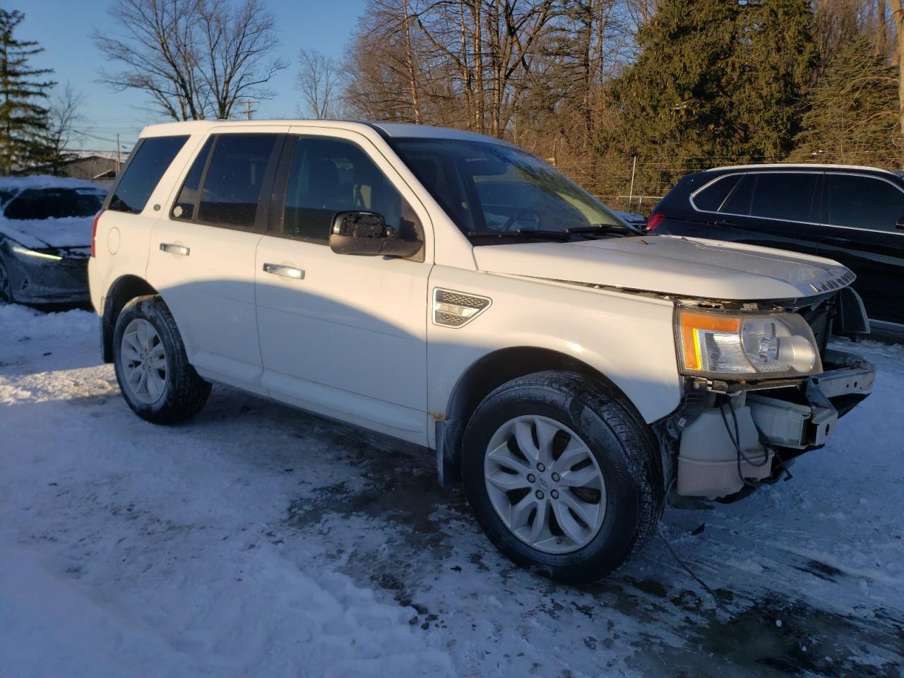 2011 Land Rover LR2 - Image 4