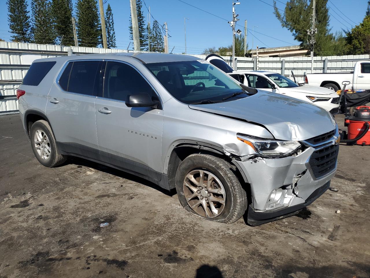2020 Chevrolet Traverse - Image 4