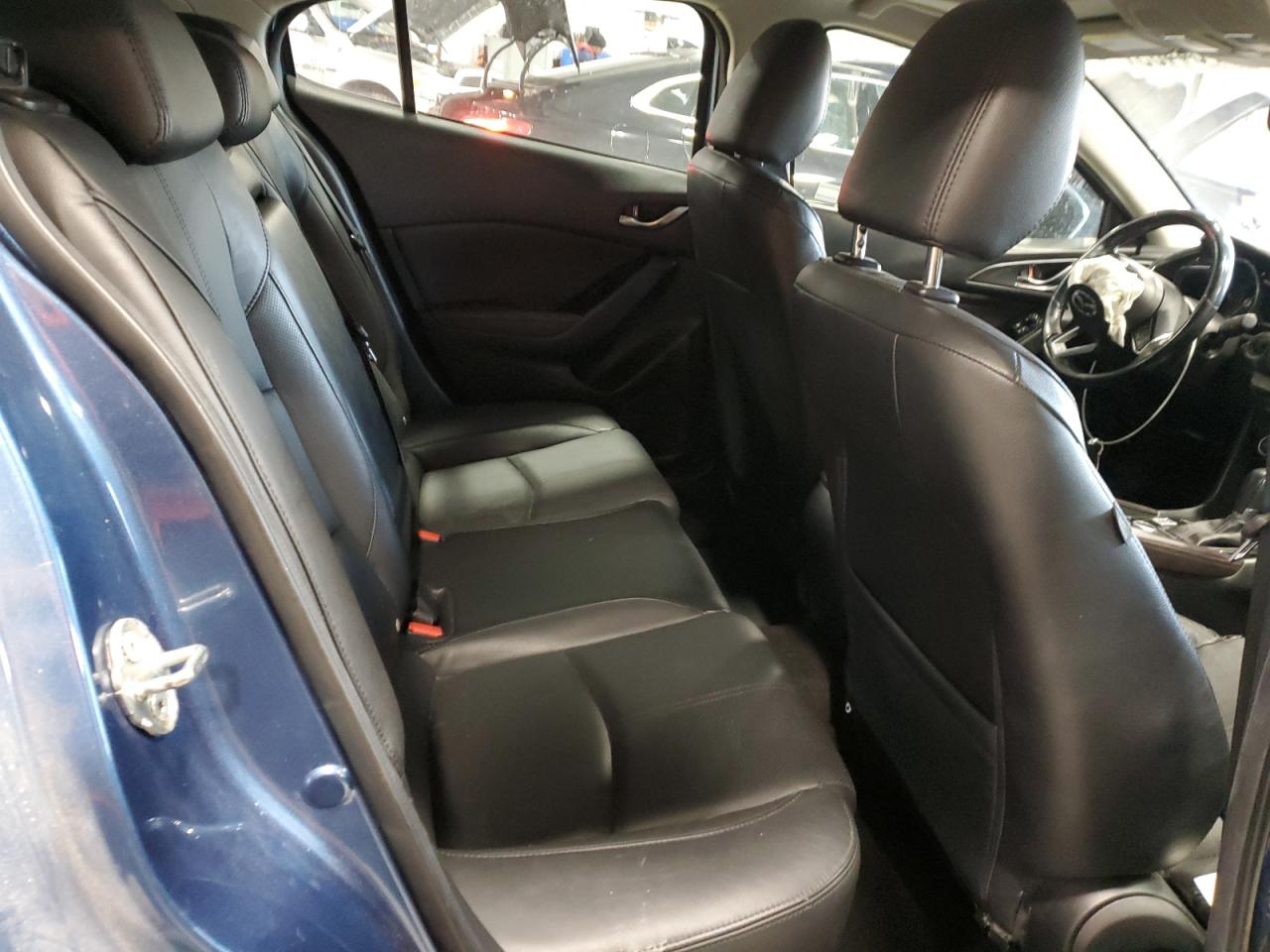 2017 Mazda 3 - Image 10