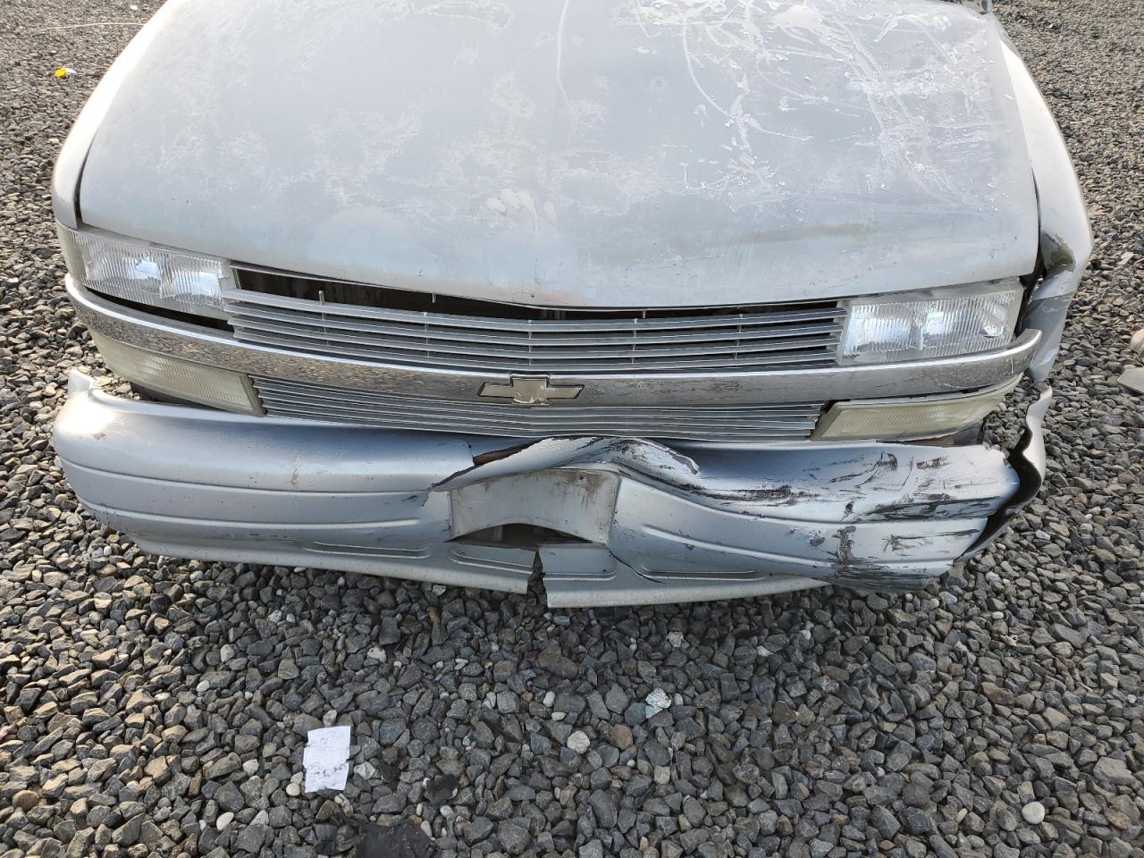 1999 Chevrolet Astro - Image 13