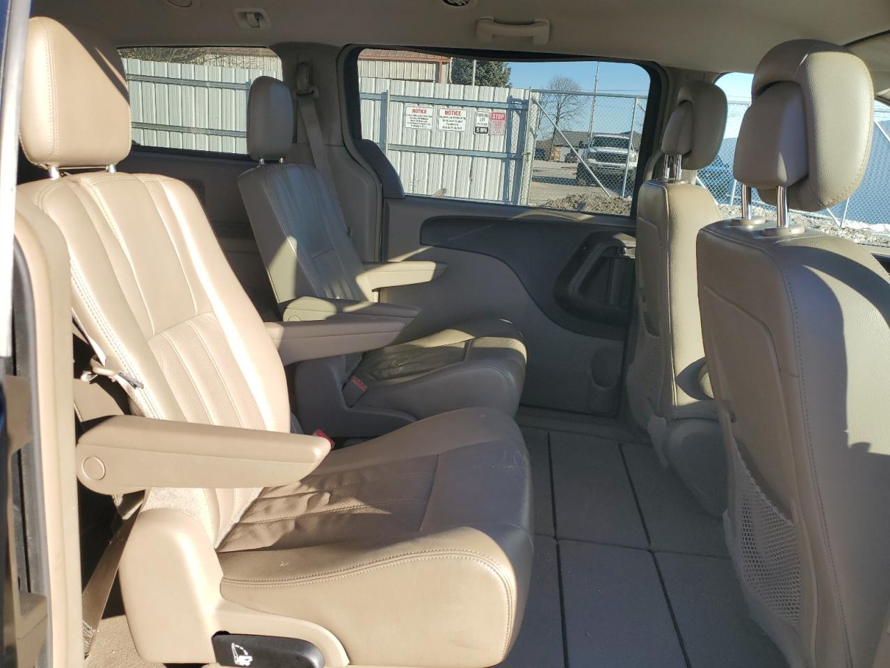 2012 Chrysler Town & Country - Image 11