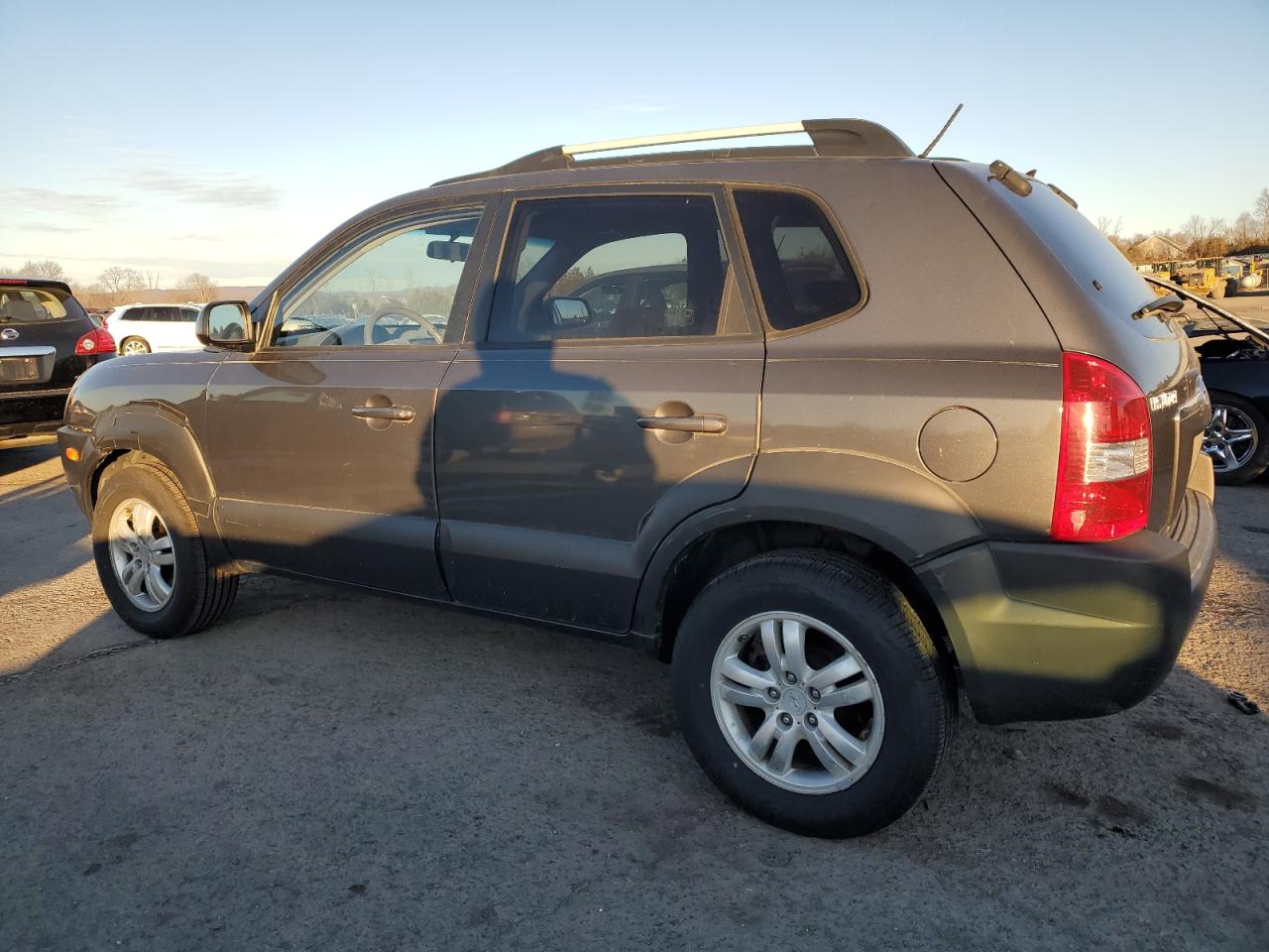 2007 Hyundai Tucson - Image 2