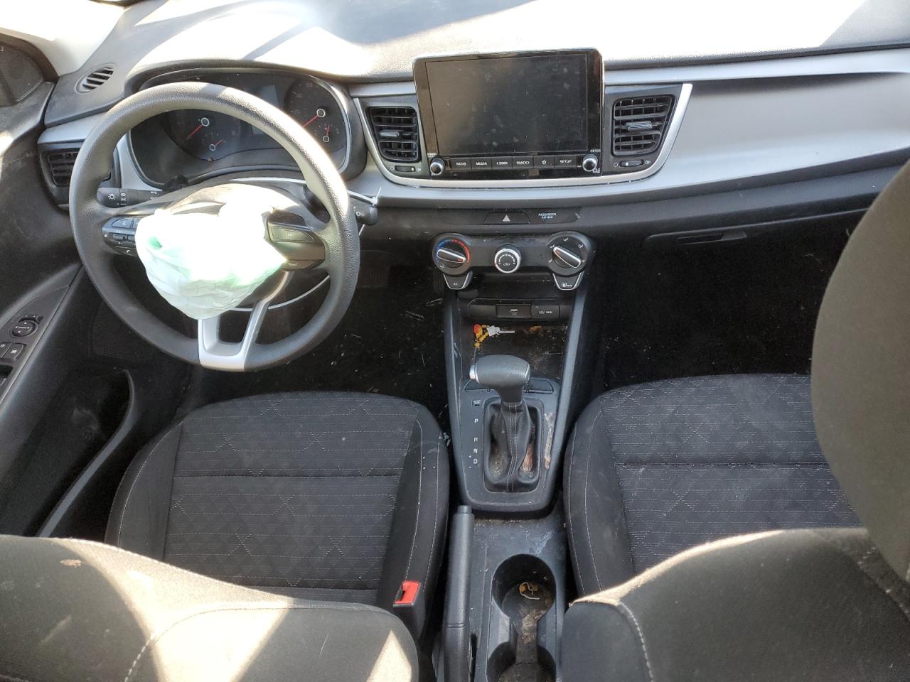 2022 Kia Rio - Image 8