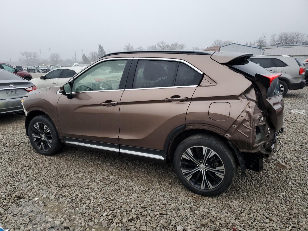 2019 Mitsubishi Eclipse - Image 2