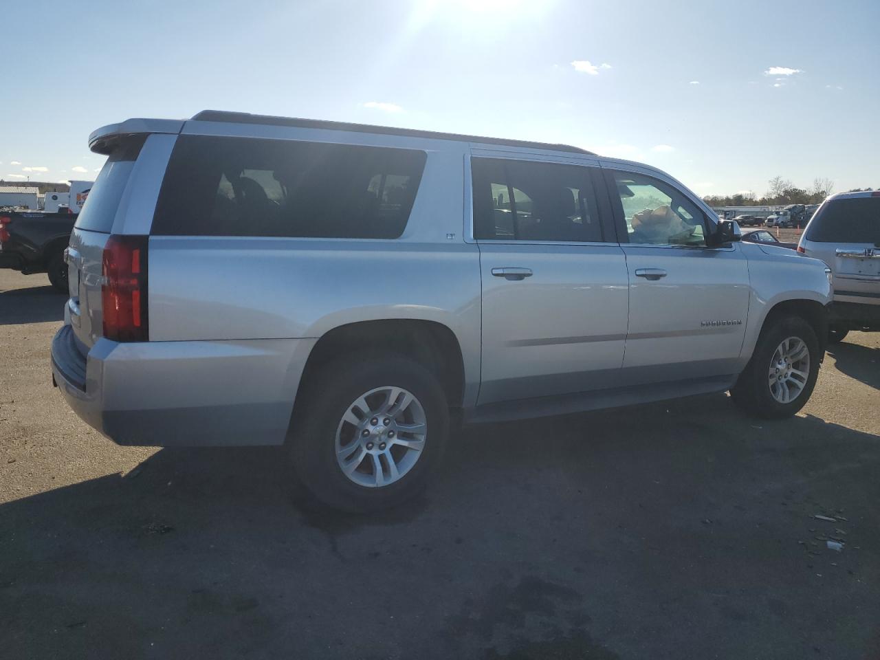 2017 Chevrolet Suburban - Image 3