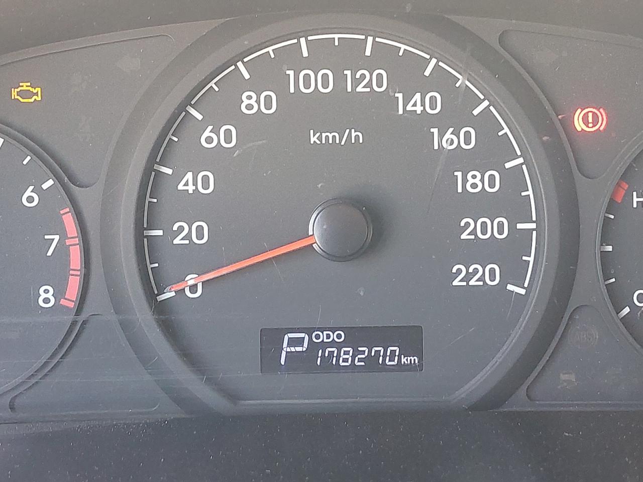 KMJWA37R2KU022293 - 2019 Hyundai H1 - #42063885