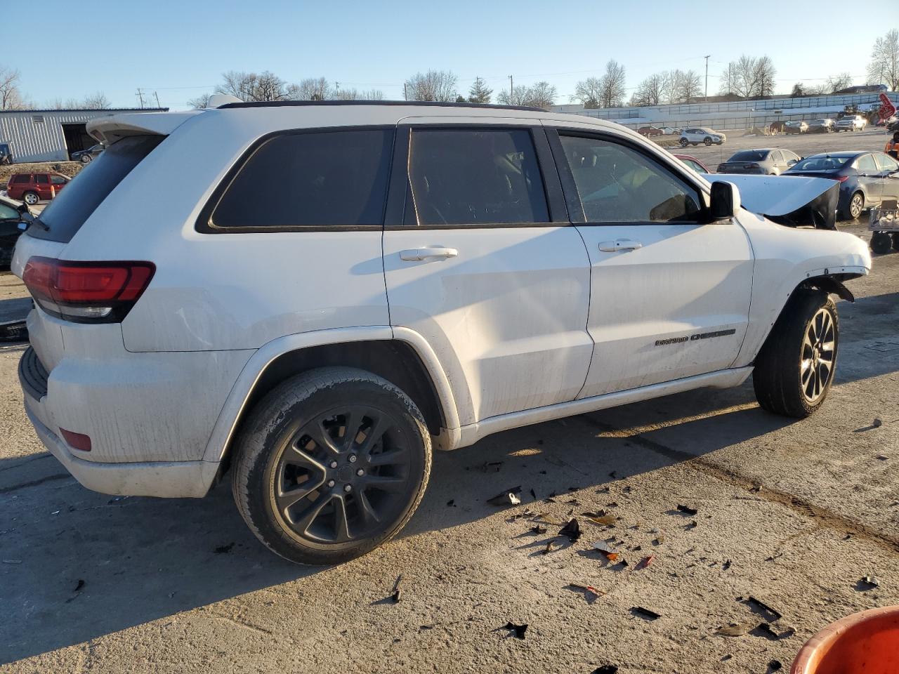 2018 Jeep Grand Cherokee - Image 3