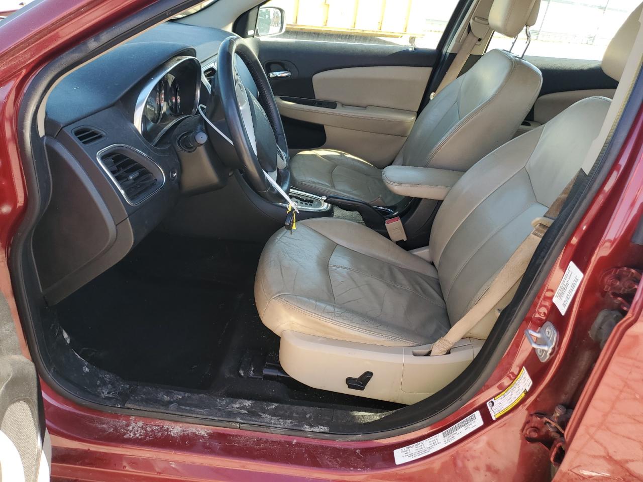 2013 Chrysler 200 - Image 7